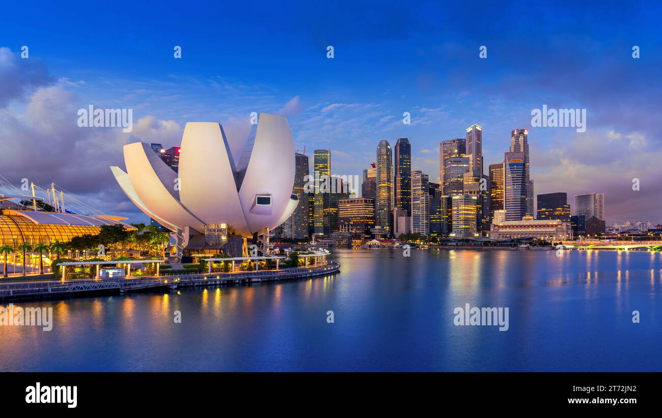 Singapore skyline port hi-res stock photography and images - Alamy