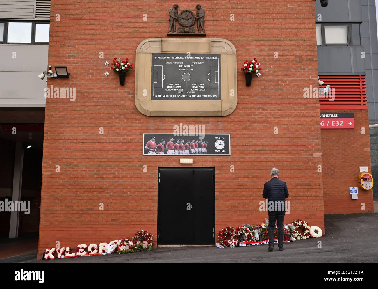 busby-babes-hi-res-stock-photography-and-images-alamy