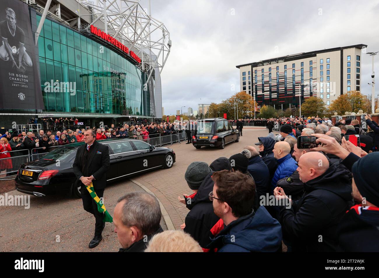 Processional Trafford Bobby charltons funeral procession hi-res stock photography and images ...