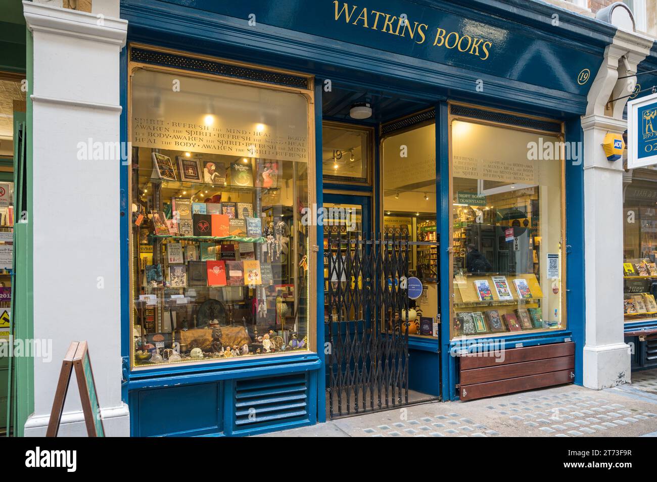 Watkins Books, a book store specialising in new, second-hand and antiquarian esoterica. Cecil Court, Covent Garden, London, England, UK Stock Photo