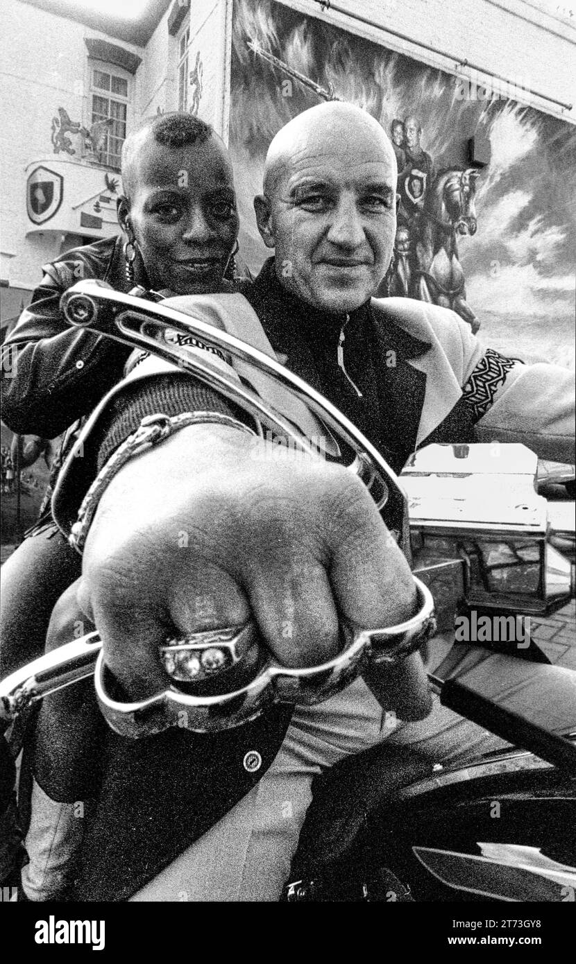 Dave Courtney Rings Dave courtney gangster Black and White Stock Photos & Images - Alamy