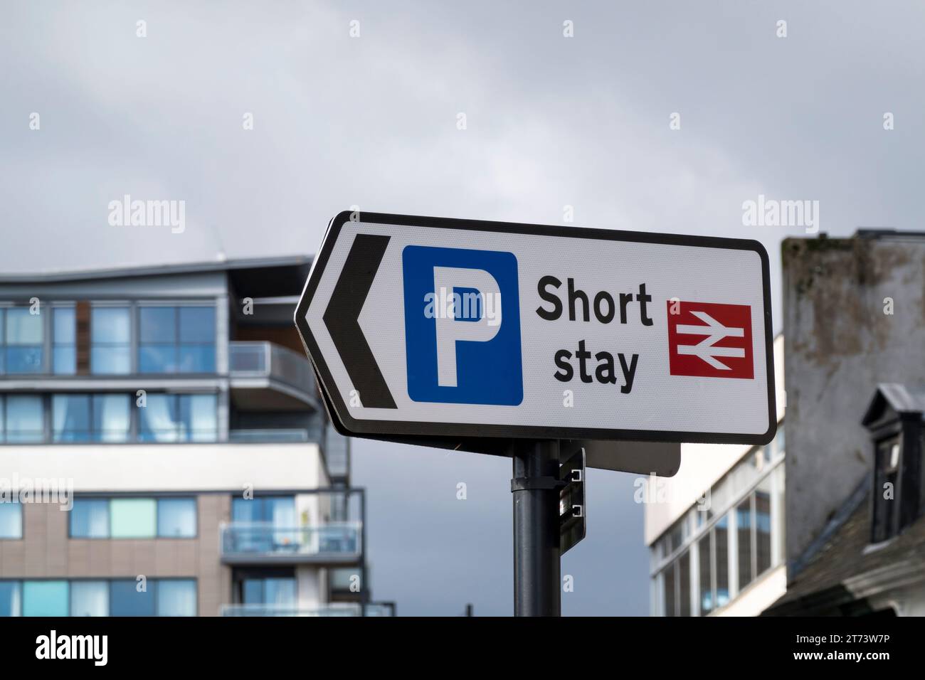 Short stay parking sign for railway station, St Mary's Road, Lincoln City, Lincolnshire, England, UK Stock Photo