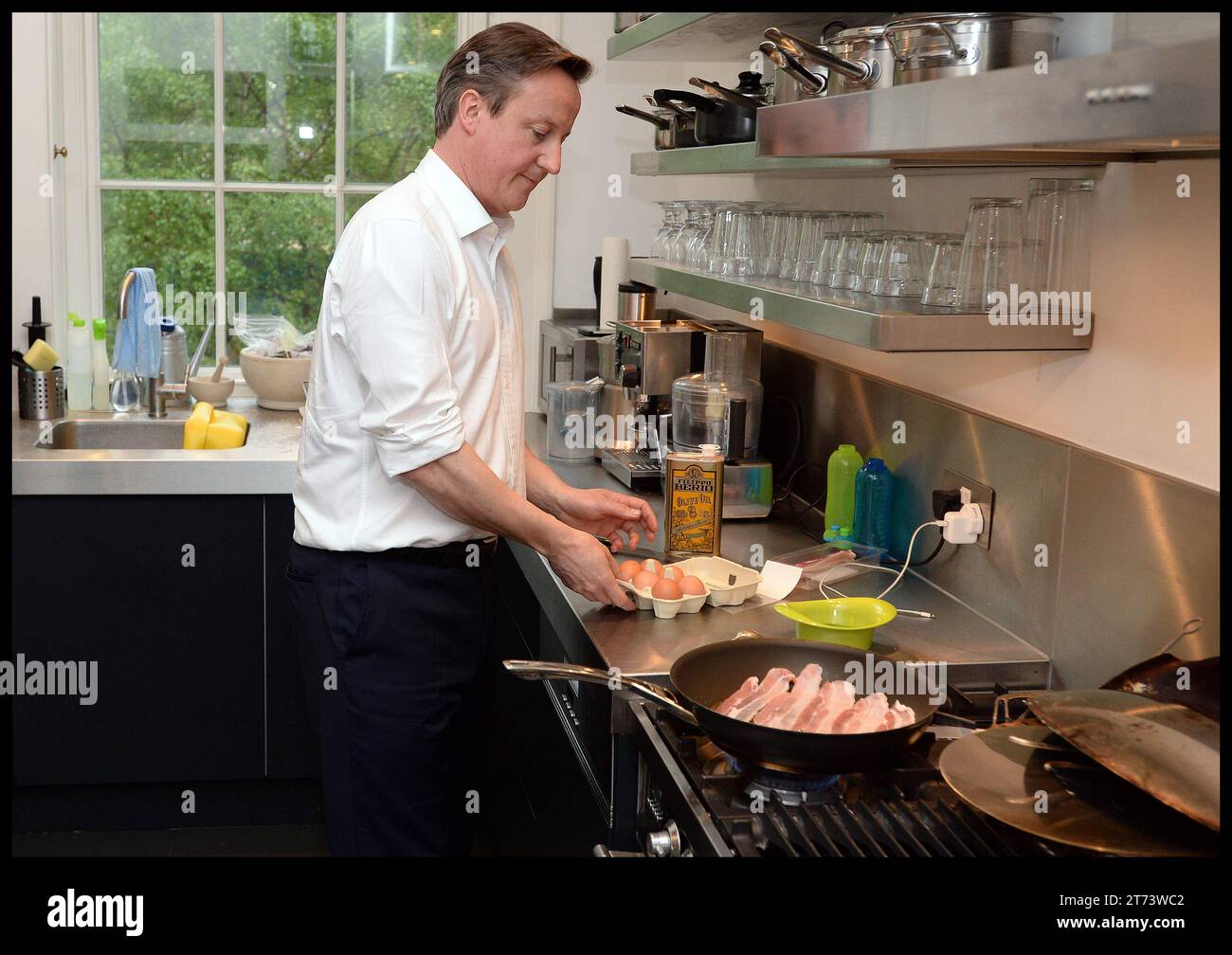 London, UK. 08th May, 2015. Image © Licensed to Parsons Media. 13/11/2023. London, United Kingdom. David Cameron appointed Foreign Secretary. 08/05/2015. London, United Kingdom. The Prime Minister David Cameron cooking his breakfast In the flat above No11 Downing Street after winning the 2015 General election. Photo Picture by Credit: andrew parsons/Alamy Live News Stock Photo