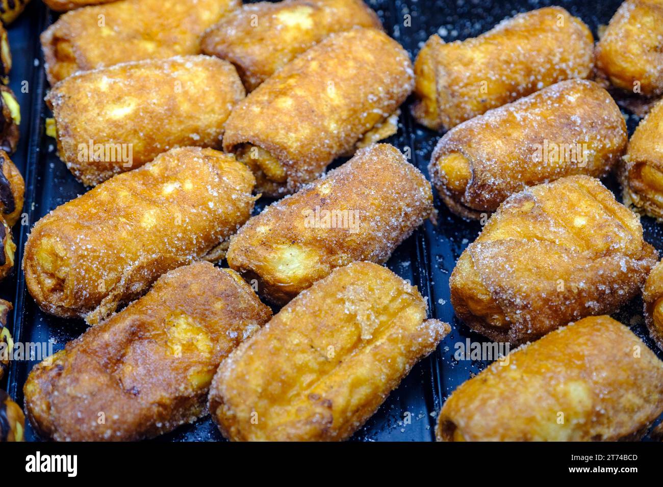 Girona xuixos, xuxos, susos, Catalan traditional deepfried sweet sugar