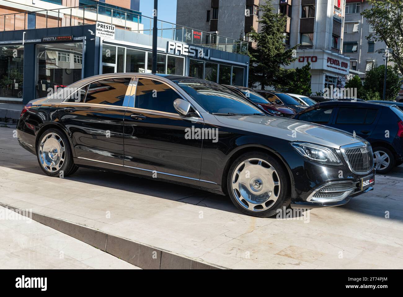 ISTANBUL, TURKEY - NOVEMBER 12, 2023: The New Mercedes S-Class Maybach W223 parked in Istanbul. Mercedes-Maybach is the pinnacle of automotive excelle Stock Photo