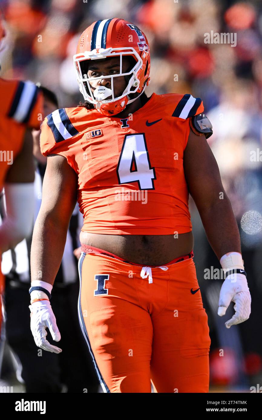 CHAMPAIGN, IL - NOVEMBER 11: Illinois DT Jer'Zhan Newton (4) during a - mitsubishi lancer evo 9 wheelbase