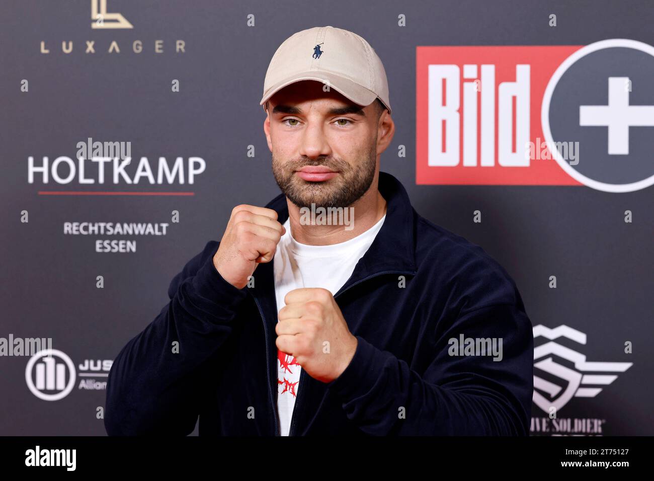 Reality-TV-Star Aleks Petrovic beim Fame Fighting 2023 - Boxevent mit ...
