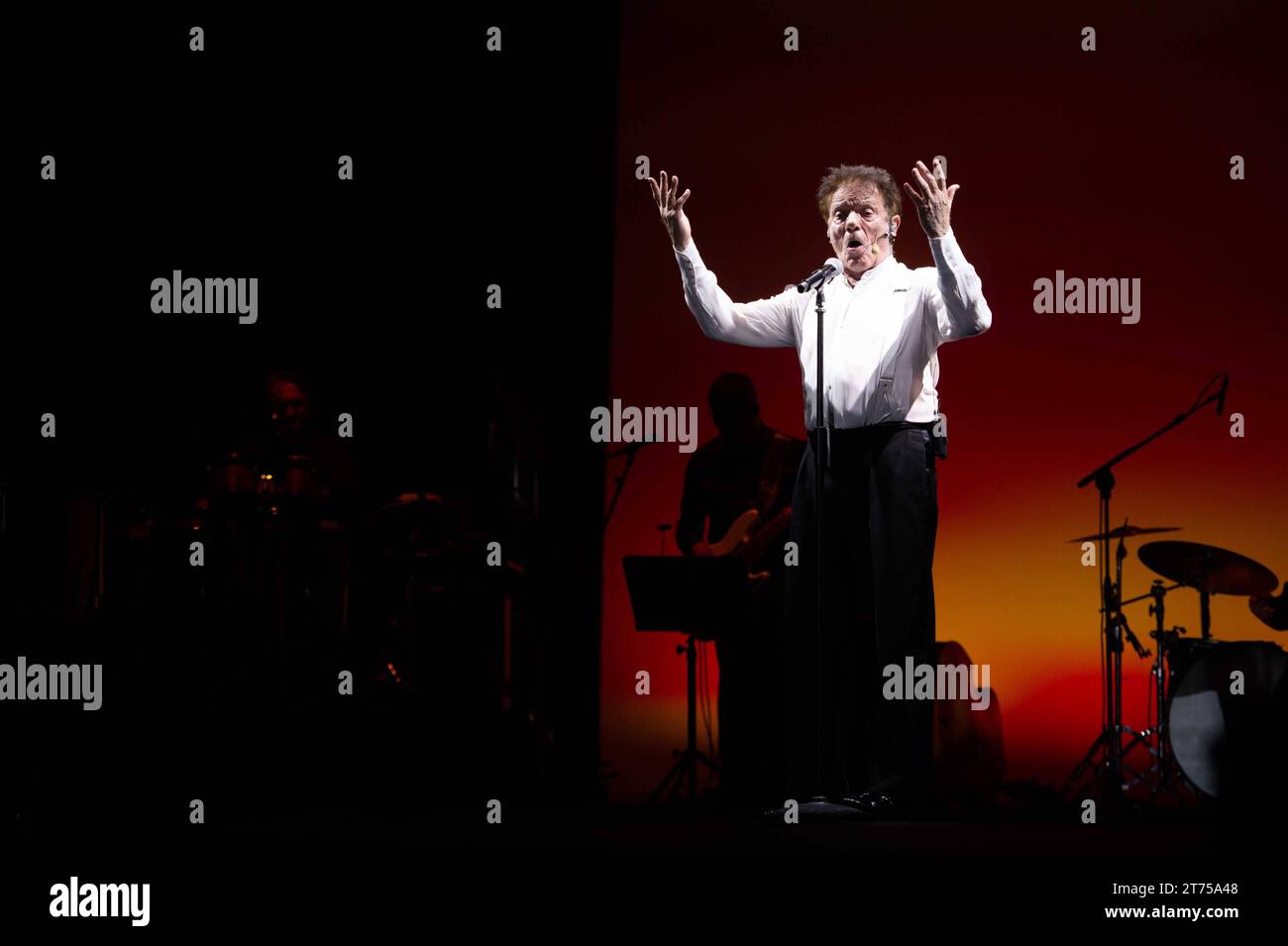 Italian singer Music Concert - Massimo Ranieri - Tutti i sogni ancora ...