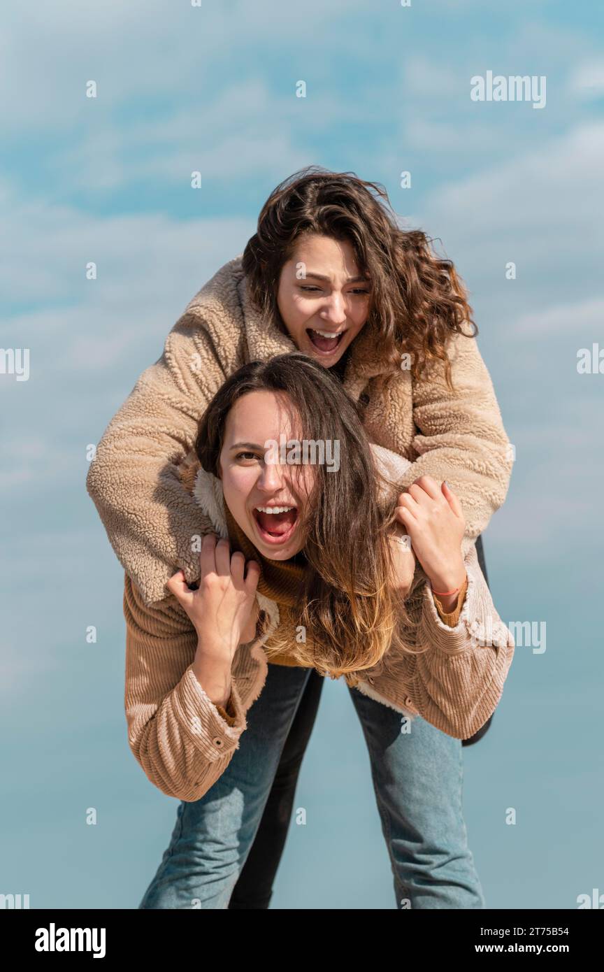 Women posing photo hot hi-res stock photography and images - Alamy