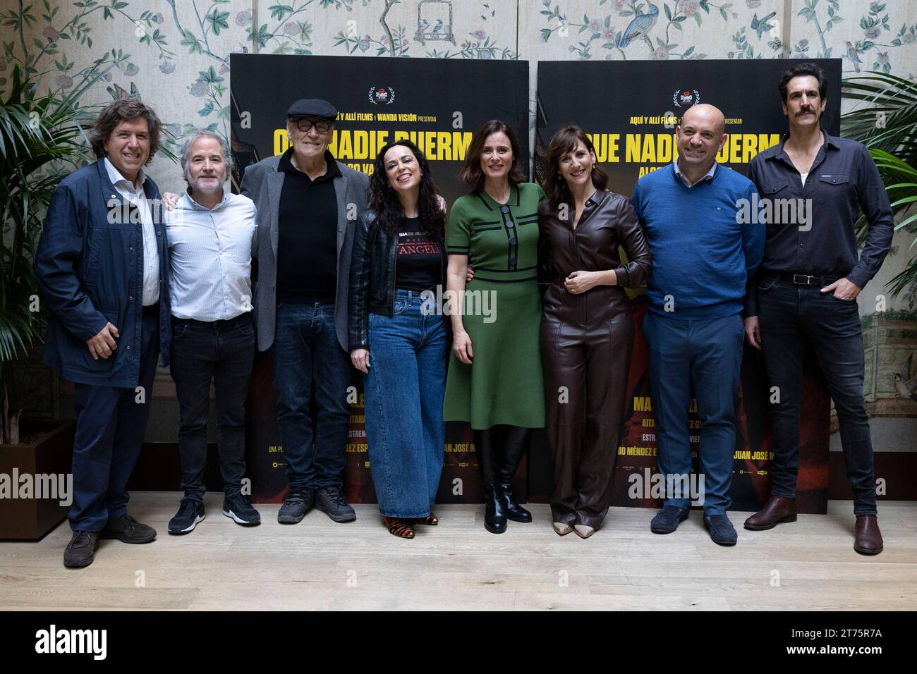 Madrid, Spain. 13th Nov, 2023. (L-R) Miguel Morales, Pedro Hernandez Santos, Manuel de Blas, Zeltia Montes, Aitana Sánchez-Gijon, Malena Alterio, Antonio Méndez Esparza and Rodrigo Poison attend the Que Nadie Duerma Photocall at Hotel Urso in Madrid. Credit: SOPA Images Limited/Alamy Live News Stock Photo