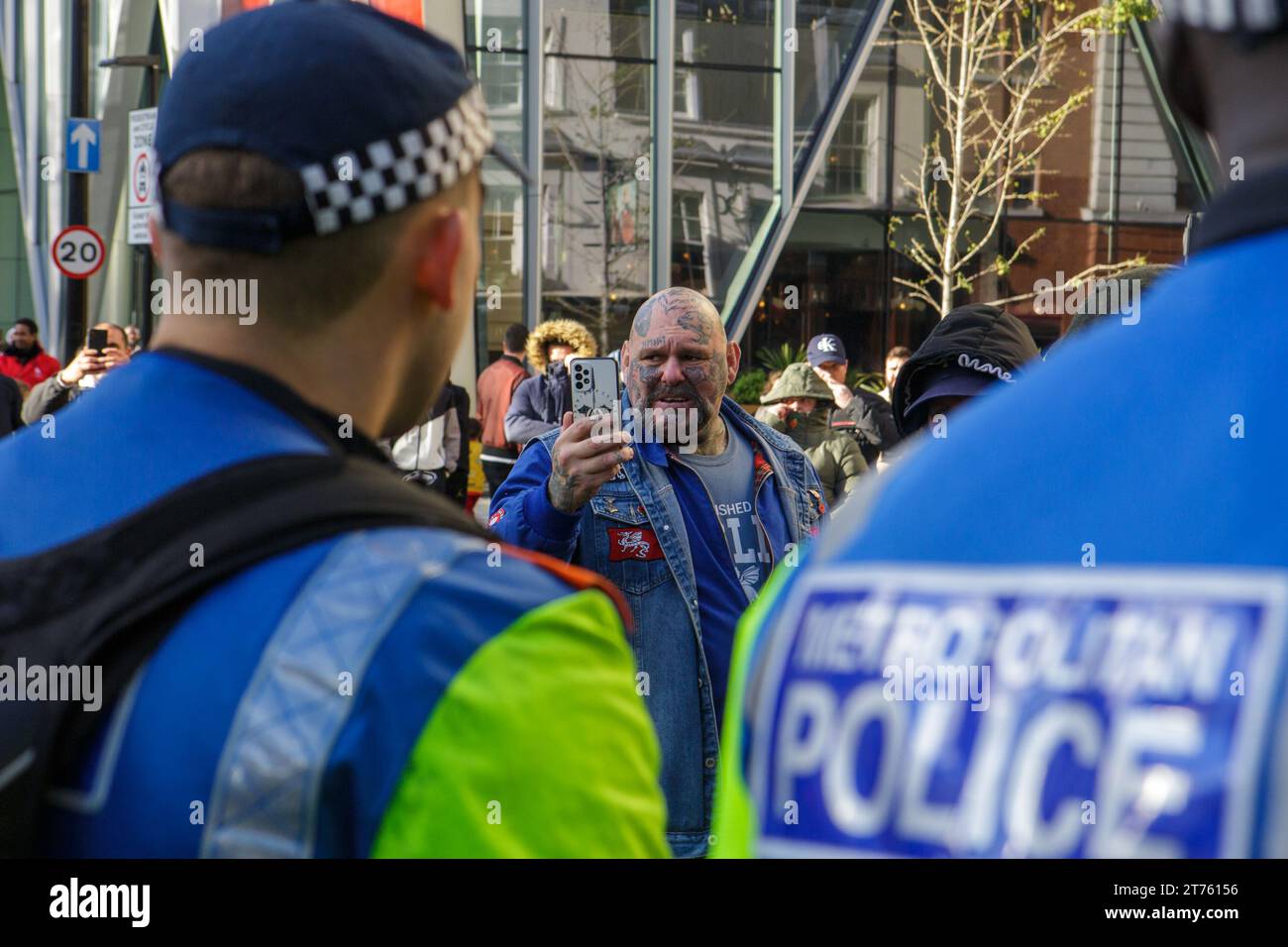LONDON/UK 11 NOV 2023. Far right protestors confronting proPalestine