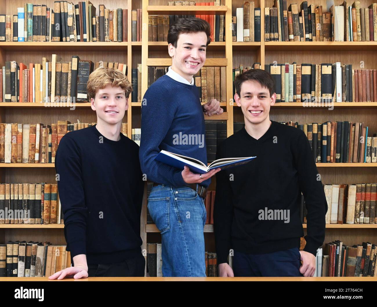 Karlsruhe, Germany. 10th Nov, 2023. Graduates of Bismarck-Gymnasium Karlsruhe, Paul Mai (l-r), Elias Vollmer and Jeremias Loghis. The three will be honored at the Federal President's History Competition on 14.11.2023. With their project 'Der Mieter- und Bauverein Karlsruhe eG. Are 109 words enough to come to terms with your own Nazi history?'. Credit: Uli Deck/dpa/Alamy Live News Stock Photo