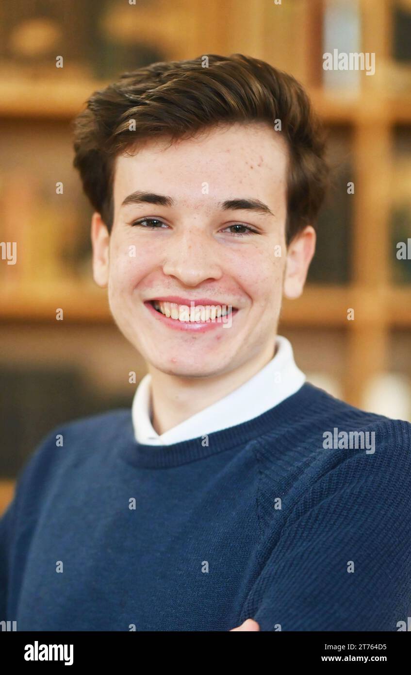 Karlsruhe, Germany. 10th Nov, 2023. Elias Vollmer, graduate of the