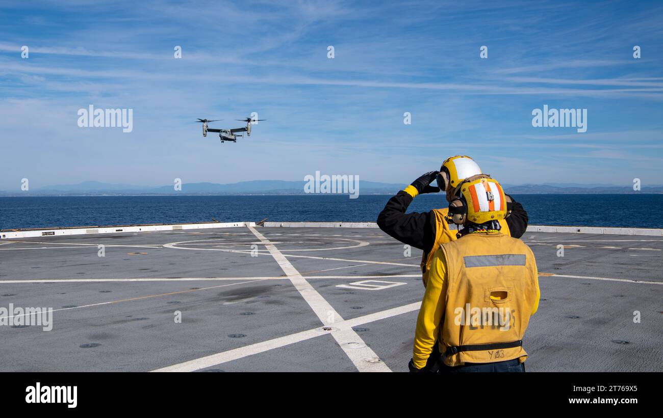 Aviation Boatswain’s Mate (Handling) 3rd Class Dominic Mercurio, a