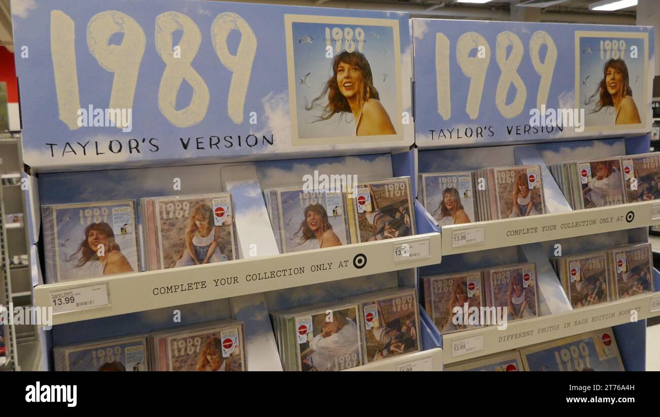 Los Angeles, California, USA 13th November 2023 Taylor Swift 1989 Cds and Vinyl Albums Display