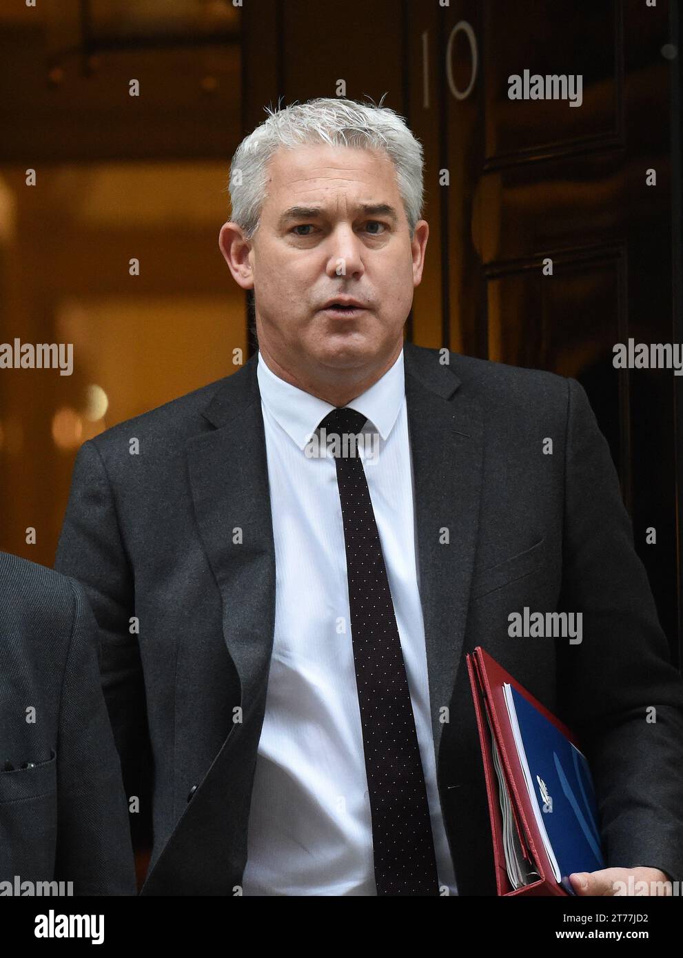 London, UK. 14th Nov, 2023. Stephen Barclay Environment Secretay at No10 Downing Street for a Cabinet Meeting Credit: MARTIN DALTON/Alamy Live News Stock Photo