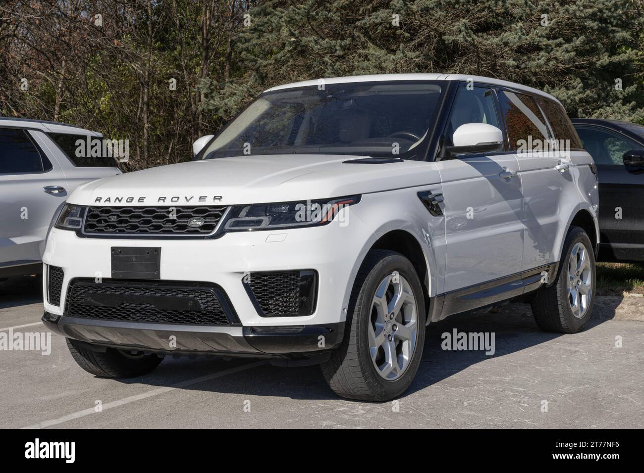 Indianapolis November 12, 2023 Land Rover Range Rover Sport display