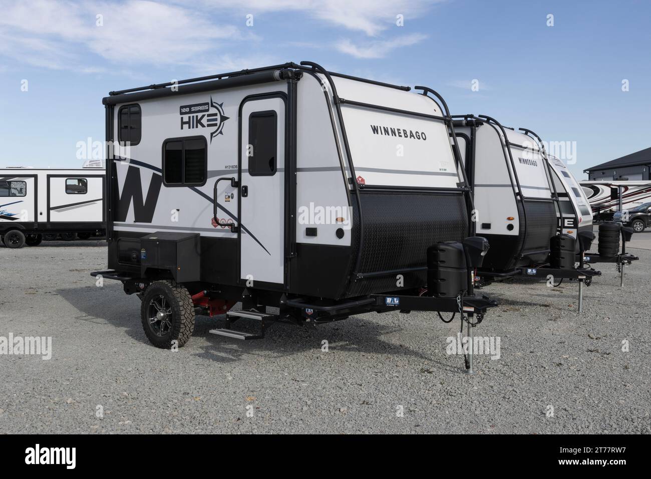 Bunker Hill November 11, 2023 Winnebago Hike 100 Series Fifth Wheel