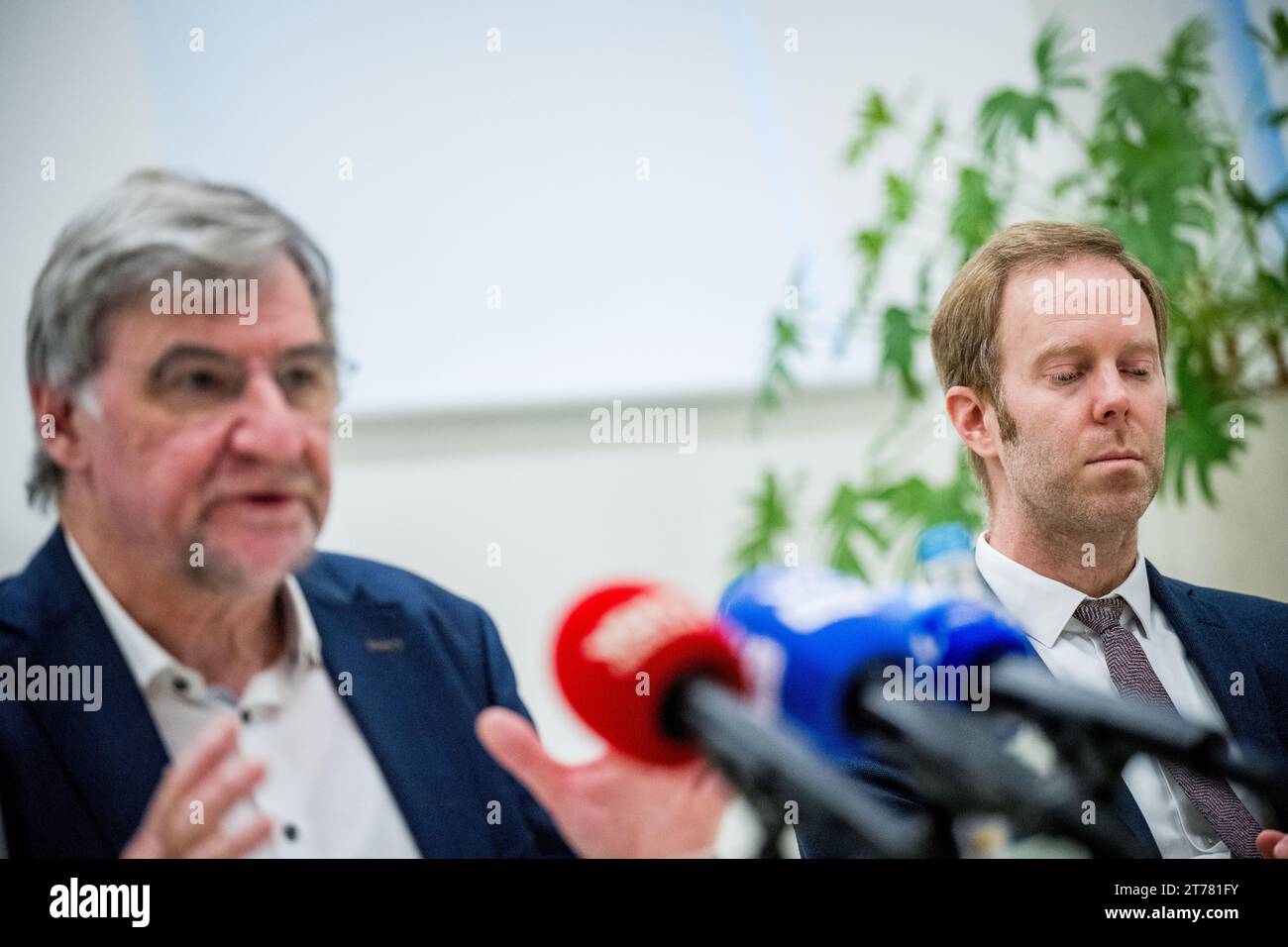 N-VA's Wilfried Vandaele and CD&V's Peter Van Rompuy pictured during a press conference regarding the agreement on the nitrogen decree by the Flemish government in Brussels, Tuesday 14 November 2023. BELGA PHOTO JASPER JACOBS Stock Photo