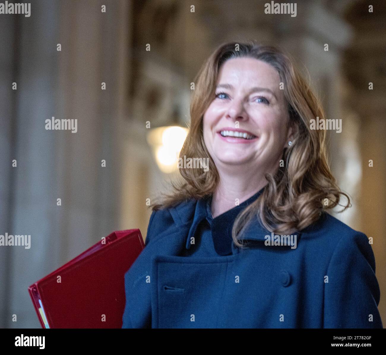 London, UK. 14th Nov, 2023. Gillian Keegan, Education Secretary arrives at a cabinet meeting at 10 Downing Street London. Credit: Ian Davidson/Alamy Live News Stock Photo
