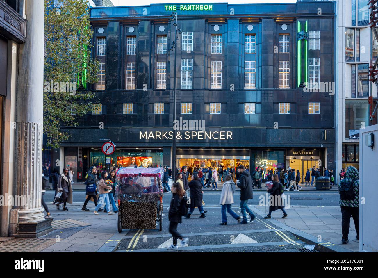 Marks and Spencer The Pantheon, Oxford Street Store London. M&S Oxford Street. M&S Pantheon store. Built 1938, updated 1950s. Robert Lutyens Grade II. Stock Photo