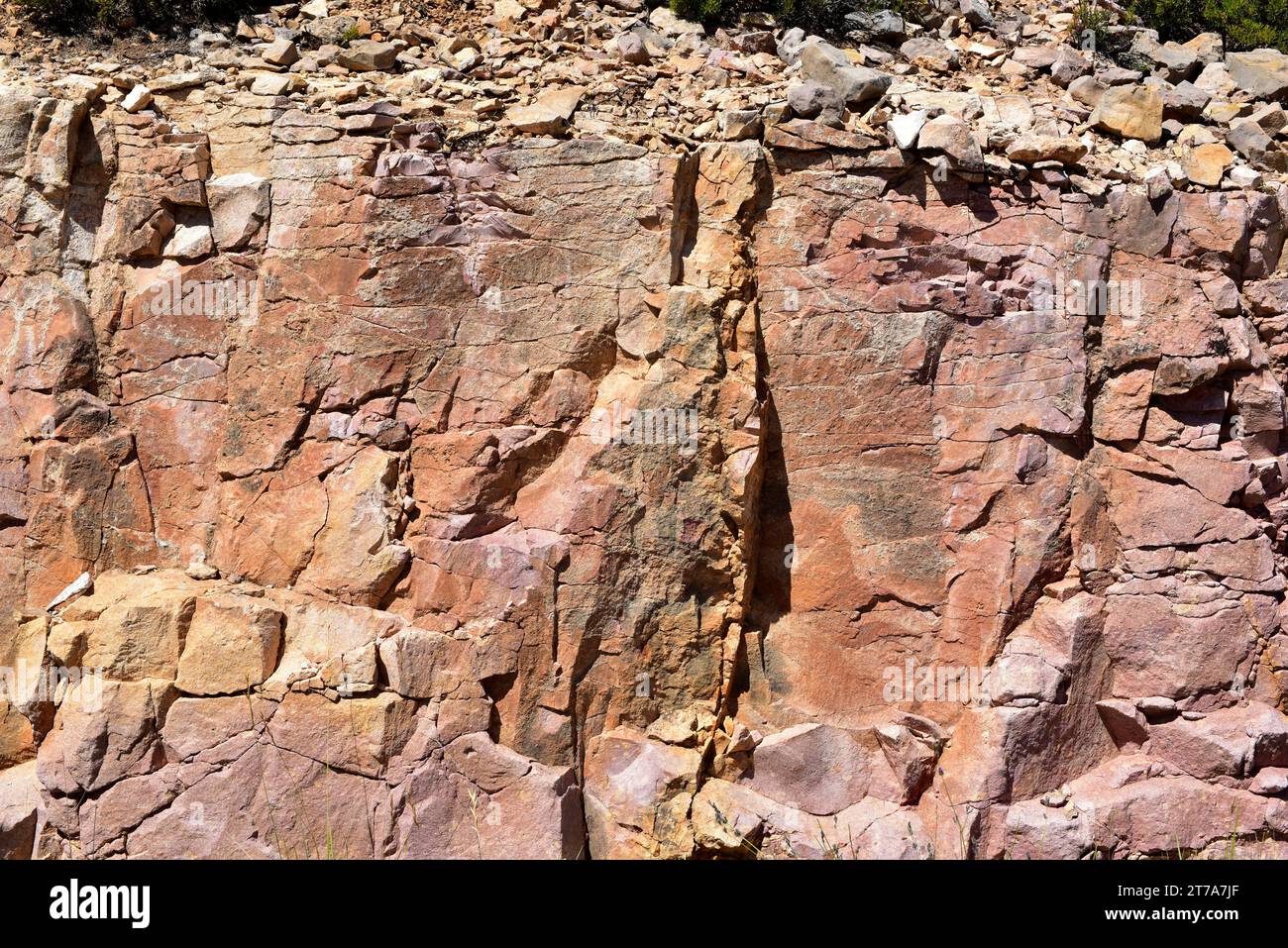 Iron oxide rock hi-res stock photography and images - Alamy