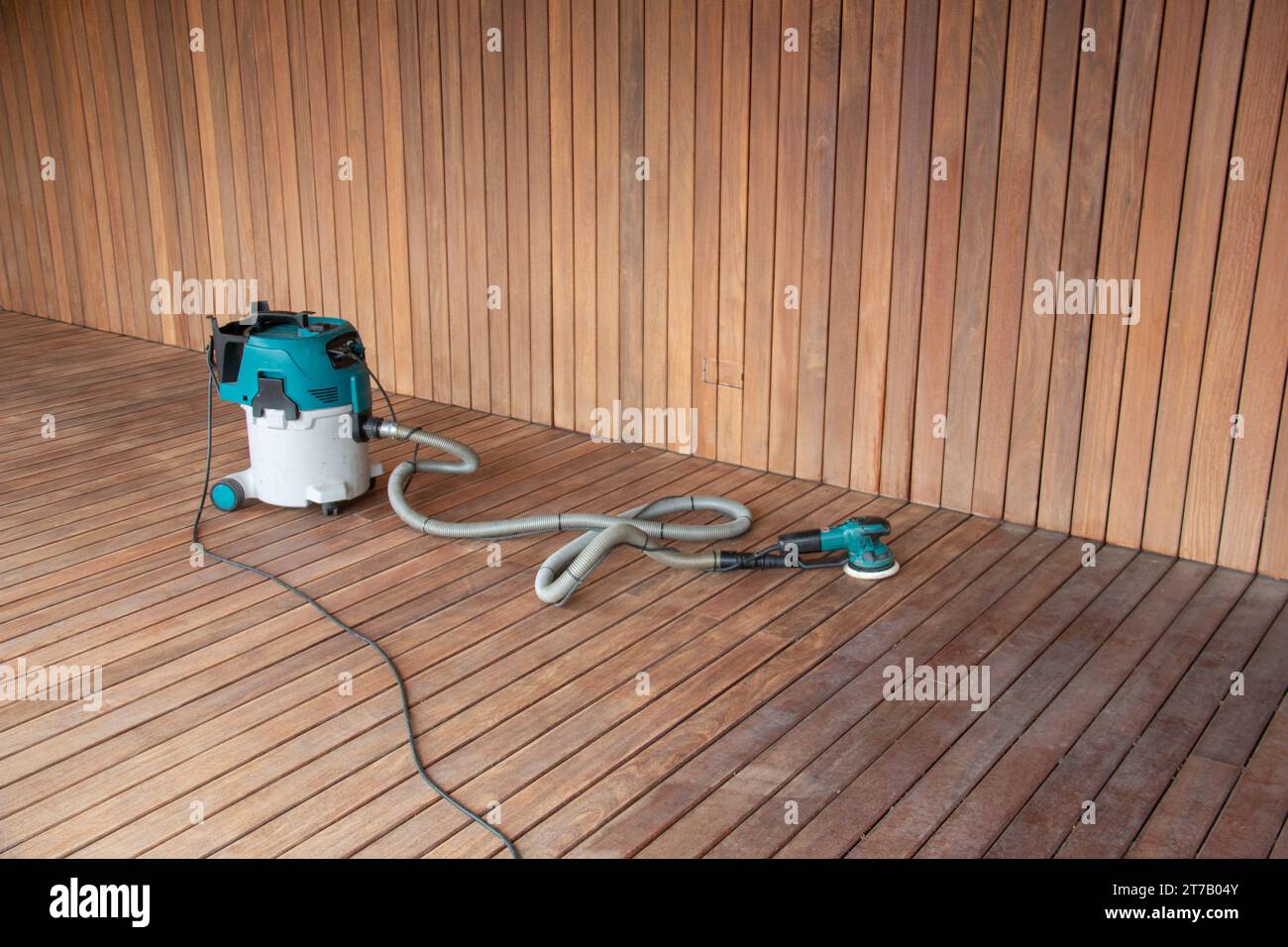 Industrial vacuum cleaner hi-res stock photography and images - Alamy