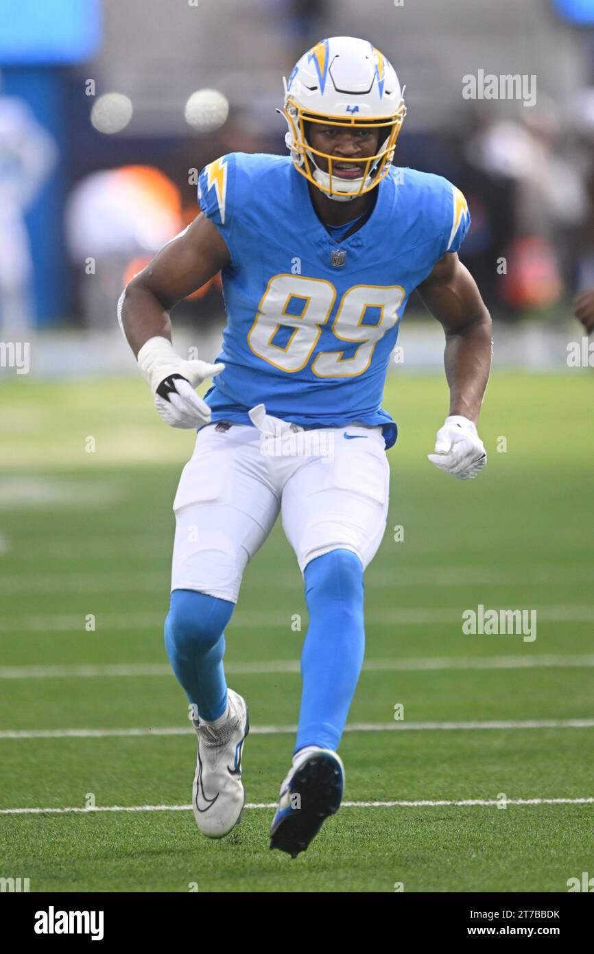 Los Angeles Chargers tight end Donald Parham Jr. (89) warmsup before