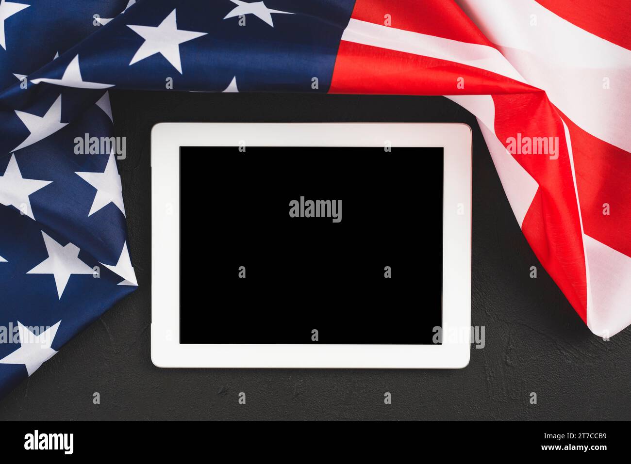 Things to avoid wearing to the airport, and why, image size:1300x957