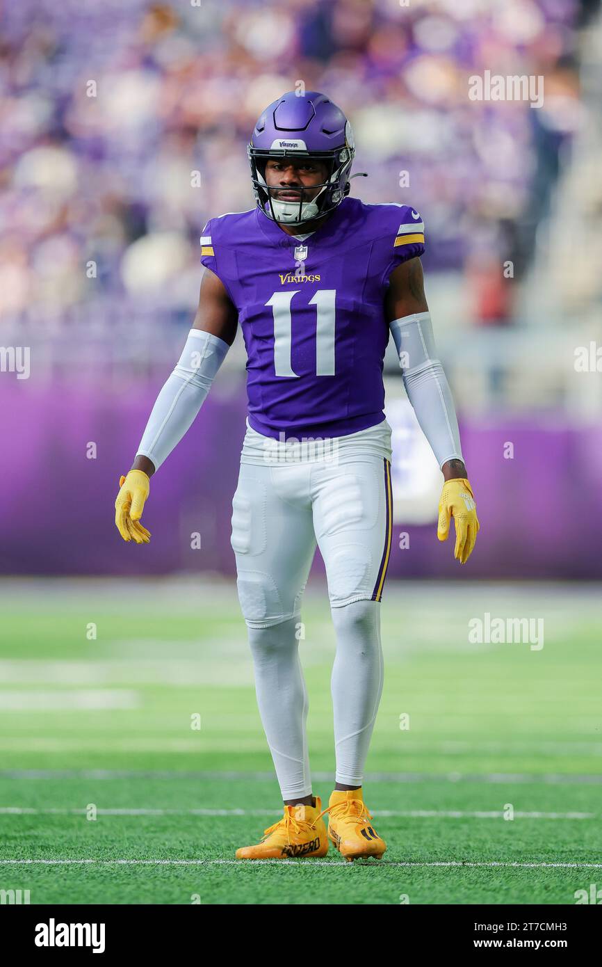 Minnesota Vikings cornerback NaJee Thompson (11) warms up before an NFL