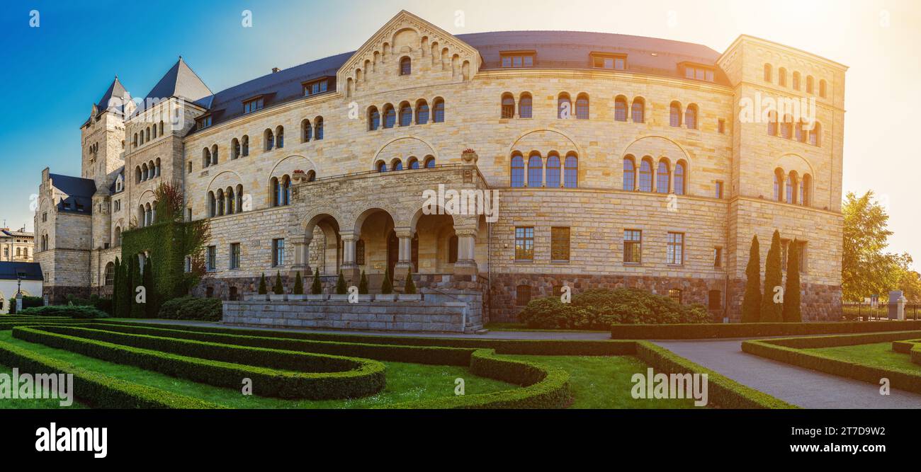 Visit emperor william ii hi-res stock photography and images - Alamy