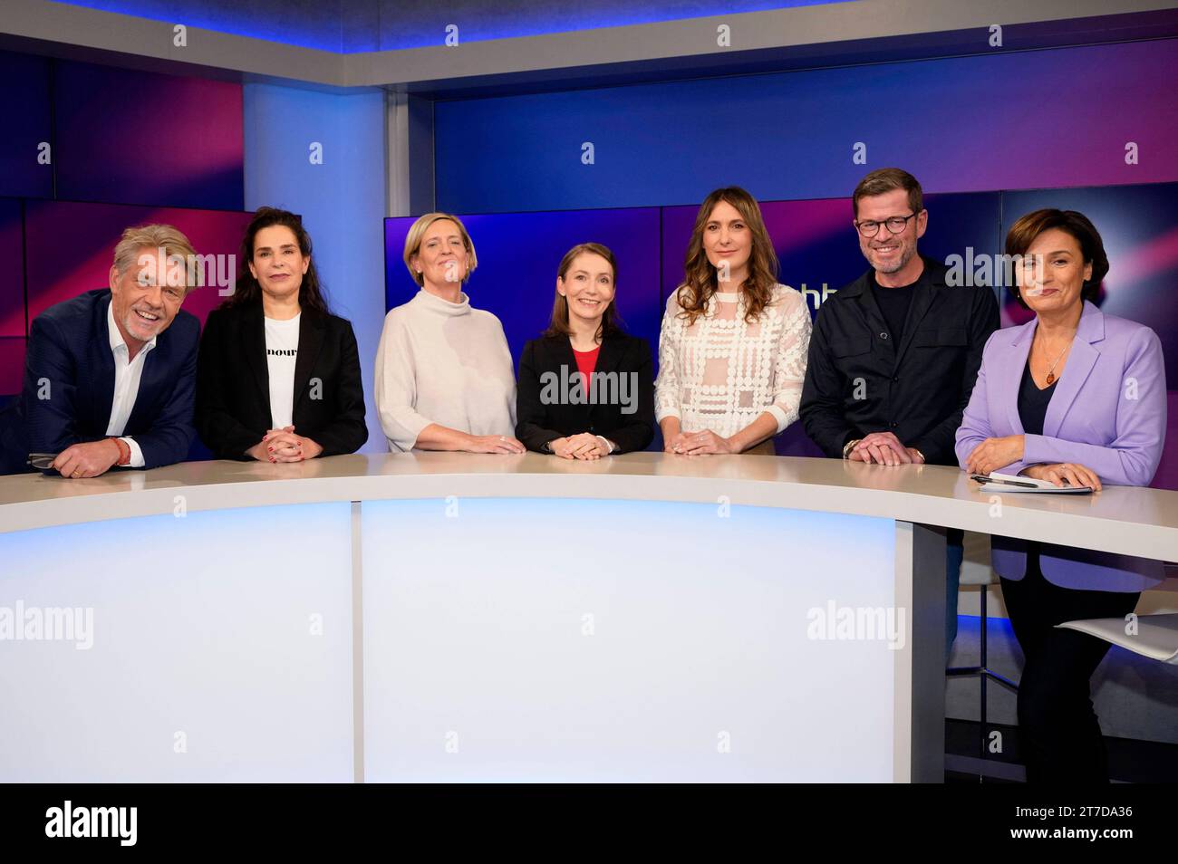 Hajo Schumacher, Dagmar Rosenfeld, Ina Ruck, Claudia Major, Anja Kohl, Karl-Theodor zu Guttenberg und Sandra Maischberger in der ARD-Talkshow maischberger im Studio Berlin Adlershof. Berlin, 14.11.2023 *** Hajo Schumacher, Dagmar Rosenfeld, Ina Ruck, Claudia Major, Anja Kohl, Karl Theodor zu Guttenberg and Sandra Maischberger on the ARD talk show maischberger in Studio Berlin Adlershof Berlin, 14 11 2023 Foto:xT.xBartillax/xFuturexImagex maischberger1411 3108 Credit: Imago/Alamy Live News Stock Photo