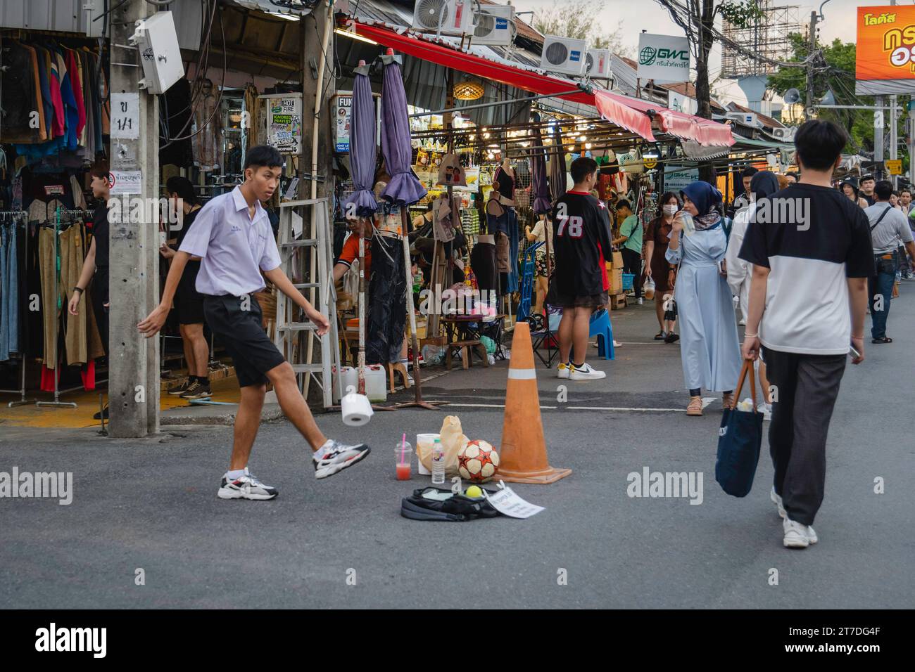 Worlds largest toilet roll hires stock photography and images Alamy