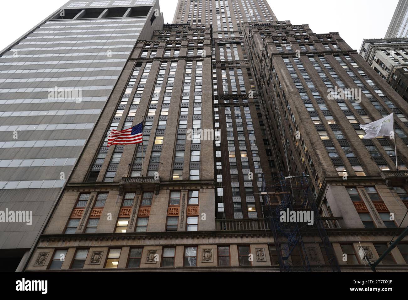 Art deco centre building hi-res stock photography and images - Alamy
