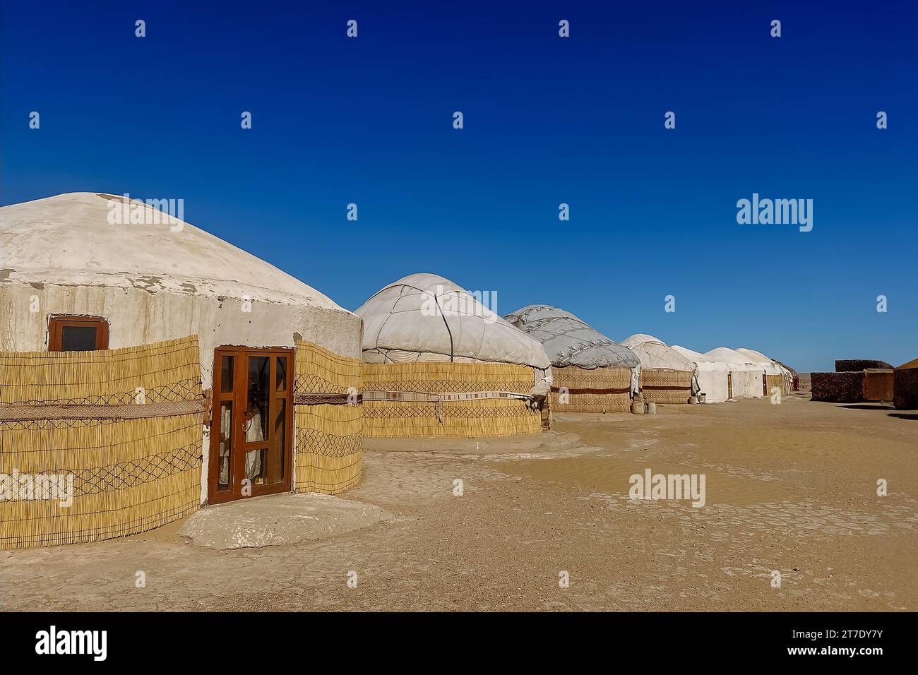 Yurt settlement in the desert, Kysylkum desert, uzbekistan Stock Photo