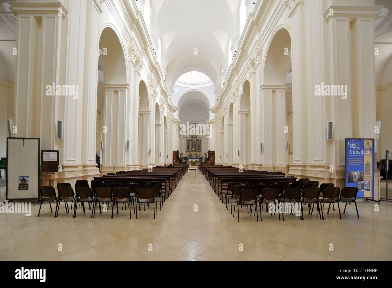 Noto. Cathedral. The Central Nave. Sicily. Italy Stock Photo - Alamy
