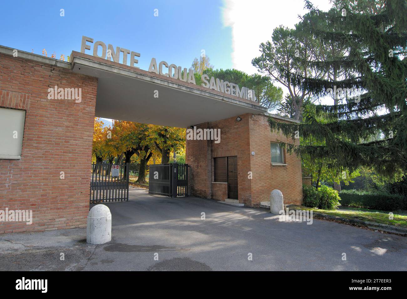 San Gemini Water Source. Umbria. Itala Stock Photo - Alamy