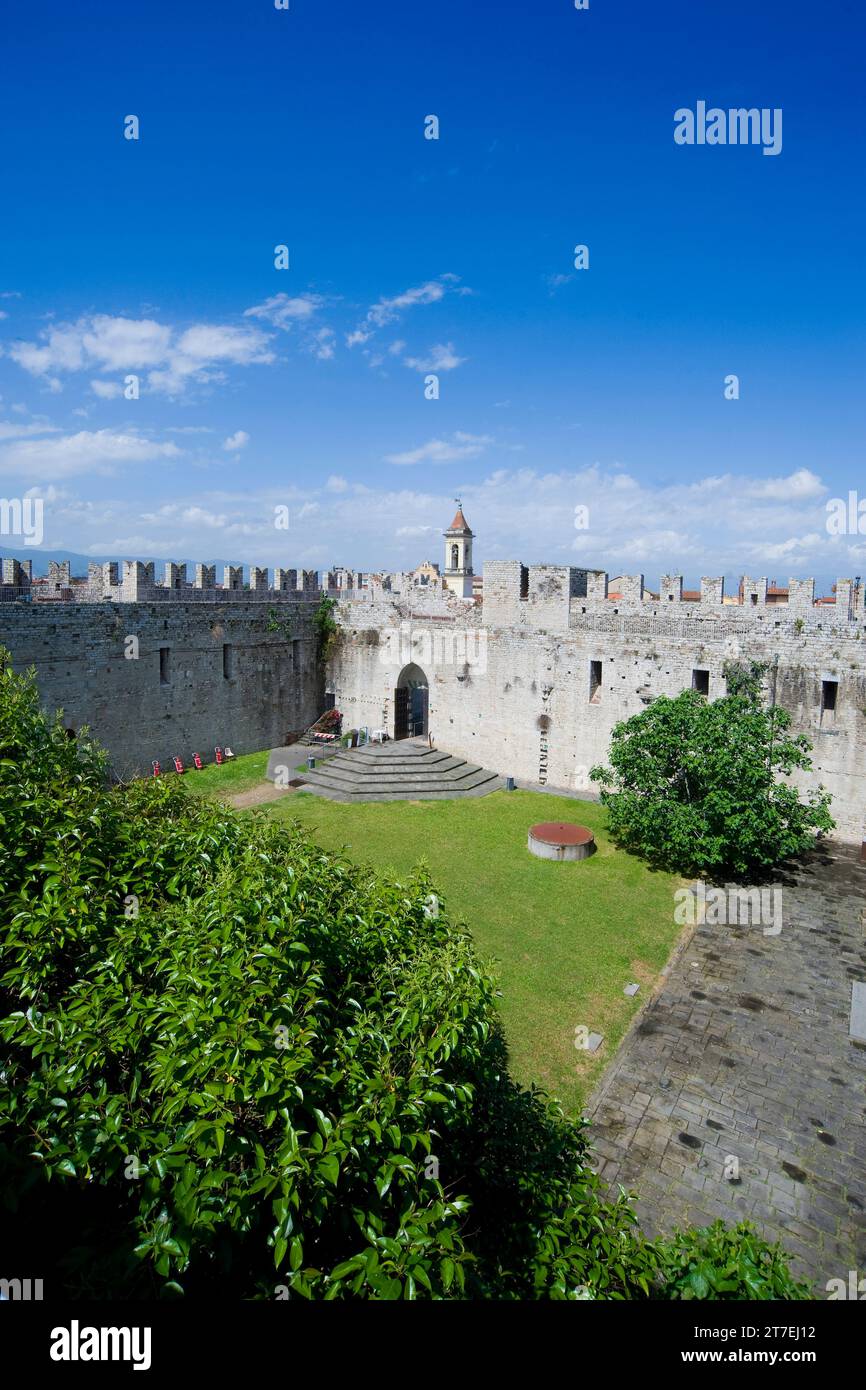 Emperor frederick ii italy hi-res stock photography and images - Alamy