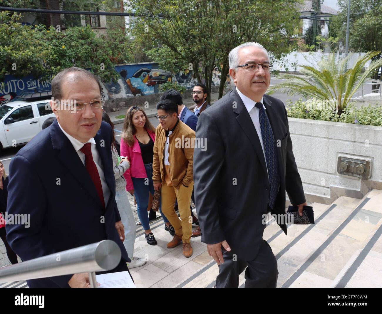 PERIODISTAS INCONSTITUCIONALIDAD REGLAMENTO COMUNICACION Quito, miÃ rcoles 15 de noviembre del 2023 Abogado Santiago Guarderas y Francisco Rocha, Director Ejecutivo de la Asociacion de Editores de Periodicos, acudierona a la Corte Constitucional a poner una demanda de inconstitucionalidad en contra de dos articulos del Reglamento de Comunicacion del Presidente Guillermo Lasso. Fotos: Rolando Enriquez/API Quito Pichincha Ecuador SOI-PERIODISTASINCONSTITUCIONALIDADREGLAMENTOCOMUNICACIÃN-b69ca02c7558f1f5903bb2df8680e70e *** JOURNALISTS UNCONSTITUTIONALITY OF THE COMMUNICATION REGULATIONS Quito, W Stock Photo