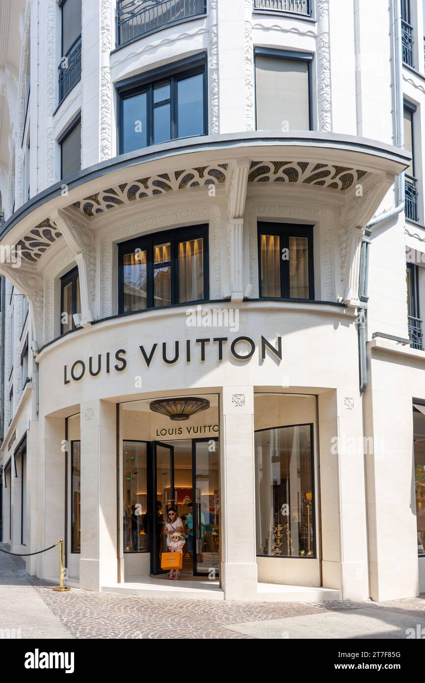 Louis Vuitton store, Rue Philippe II (shopping street), Ville Haute, City of Luxembourg, Luxembourg Stock Photo