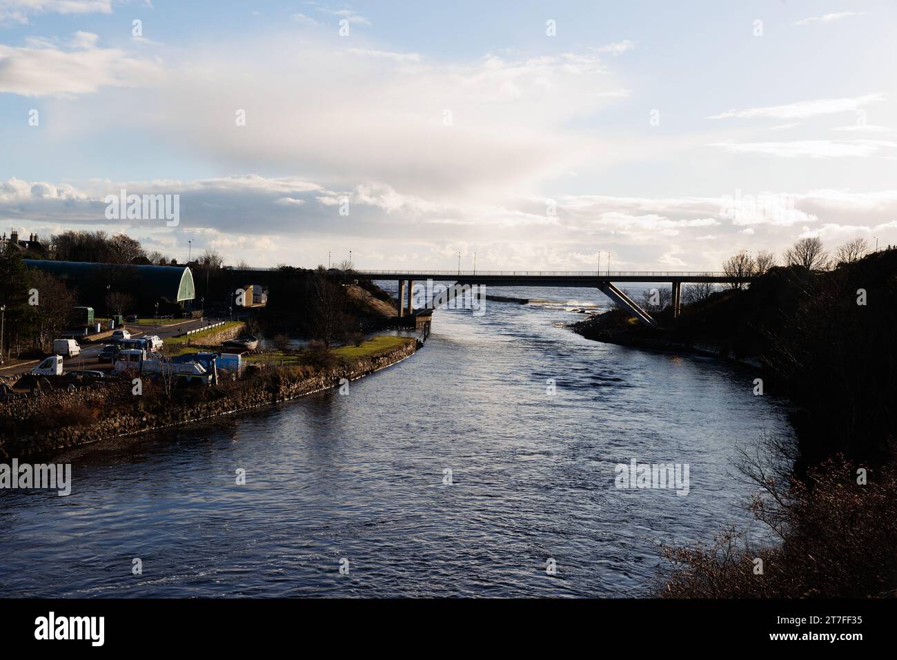 Helmsdale, Scotland. Nov. 15, 2023. A view of the A9 motorway bridge crossing the River Helmsdale. This road is along the NC 500 tourist route. Stock Photo