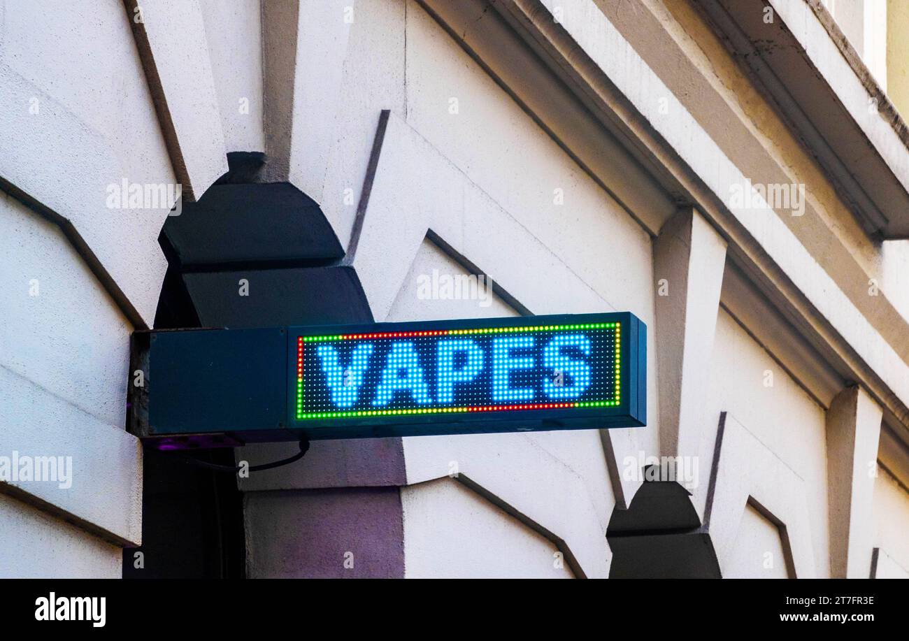 Vapes store hi-res stock photography and images - Page 2 - Alamy