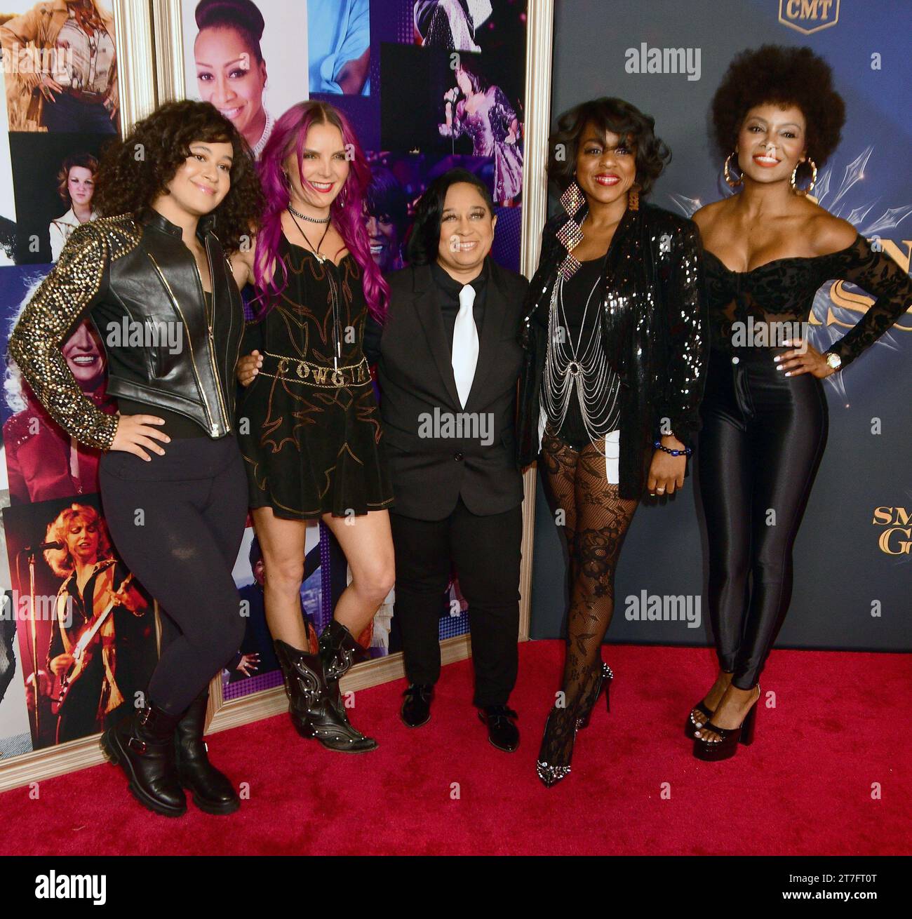 26 October 2023 - Nashville, Tenneesse - Francesca Simone, Andrea Whitt, Kim Burse, Queen Cora Coleman and Brittani Washington. CMT Smashing Glass: A Celebration of the Groundbreaking Women of Music at The Fisher Center for the Performing Arts. (Credit Image: © Dara Michelle Farr/AdMedia via ZUMA Press Wire) EDITORIAL USAGE ONLY! Not for Commercial USAGE! Stock Photo