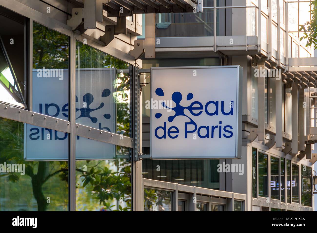 Sign and logo on the headquarters of Eau de Paris, a publicly owned company in charge of water supply and waste water collection for the city of Paris Stock Photo