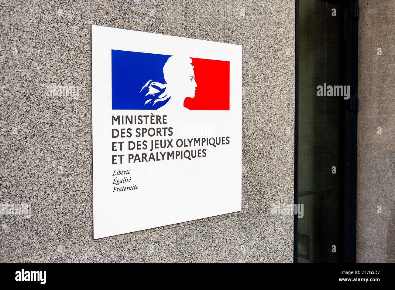 Close-up of the sign at the entrance to the building of the French Ministry of Sports and Olympic and Paralympic Games Stock Photo