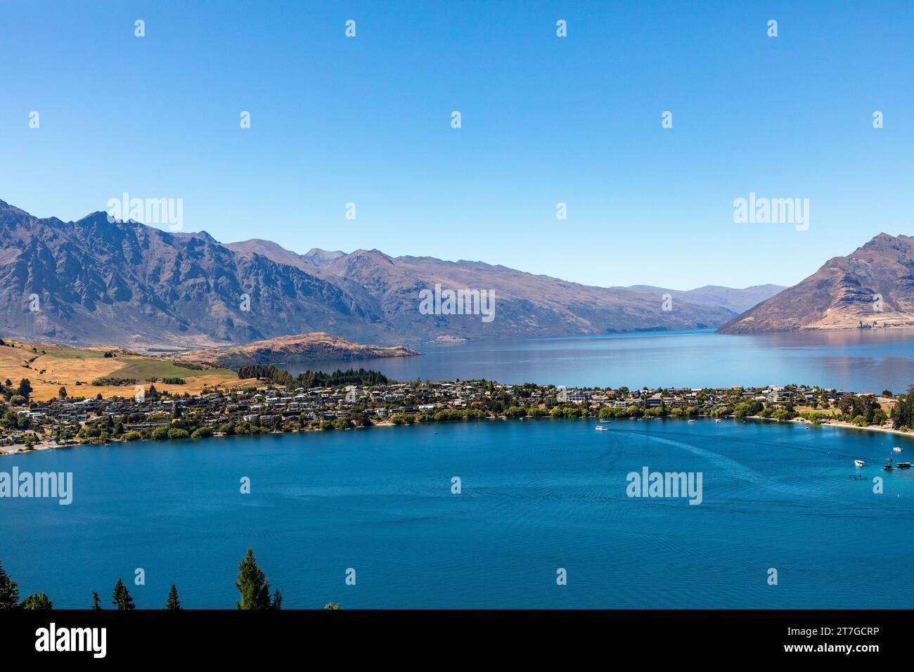 Queenstown (Māori: Tāhuna) is a resort town in Otago in the south-west ...