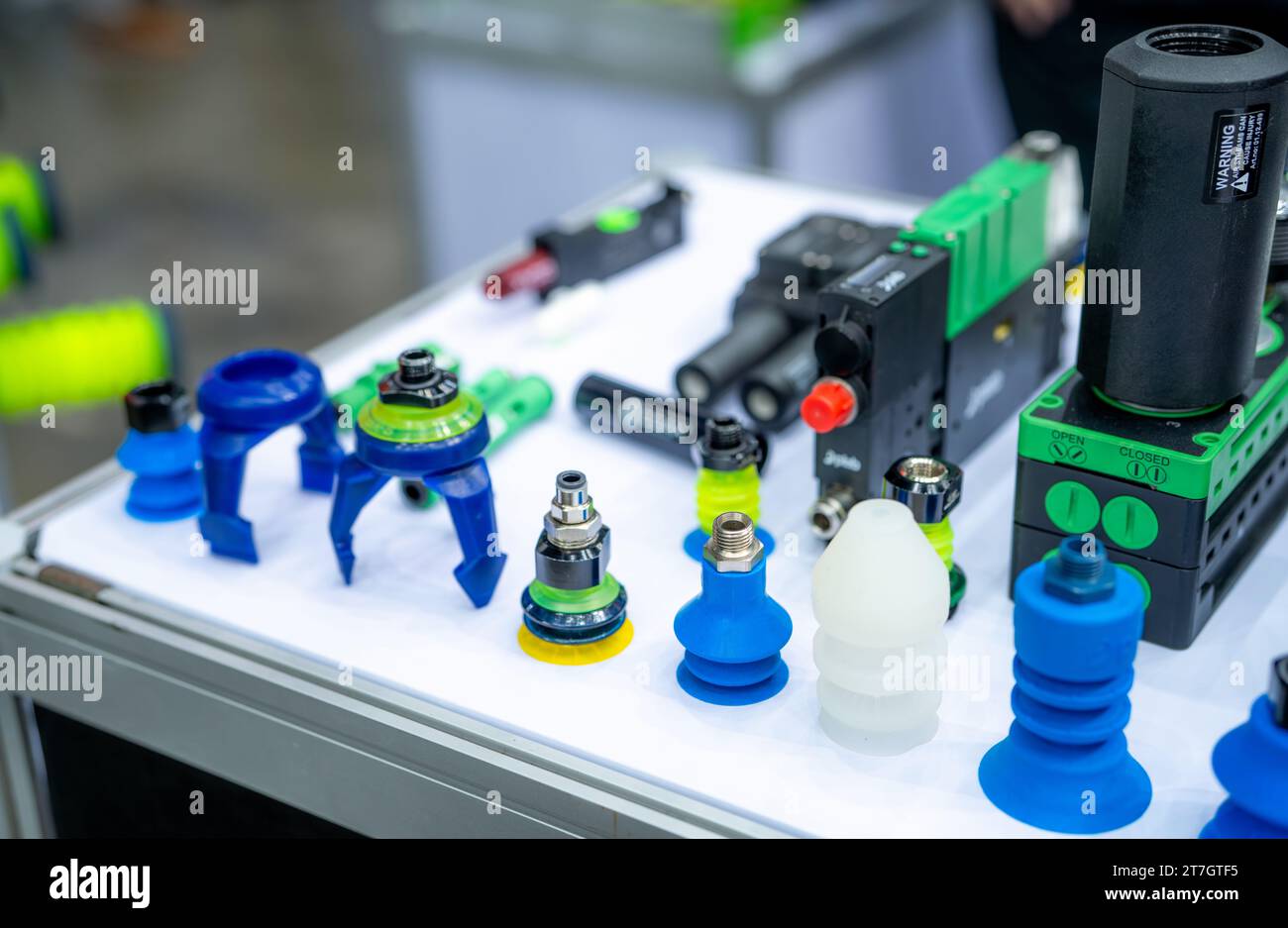 Vacuum grippers hi res stock photography and images Alamy
