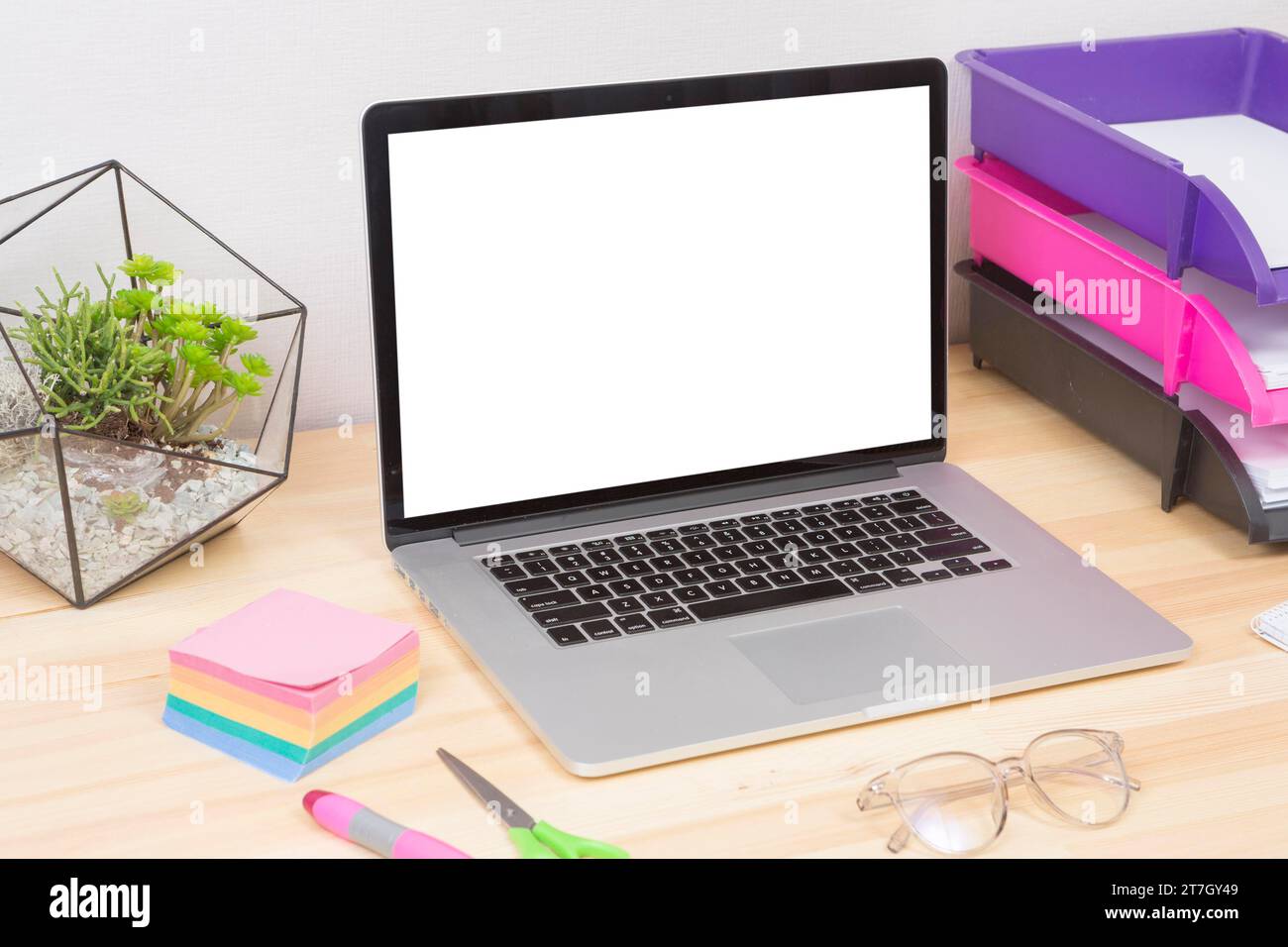 View table laptop computer green hi-res stock photography and images ...