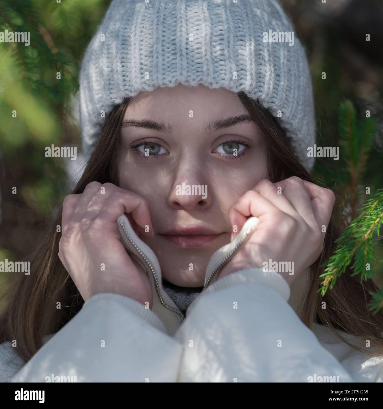 16 17 years old teen girls hires stock photography and images Alamy