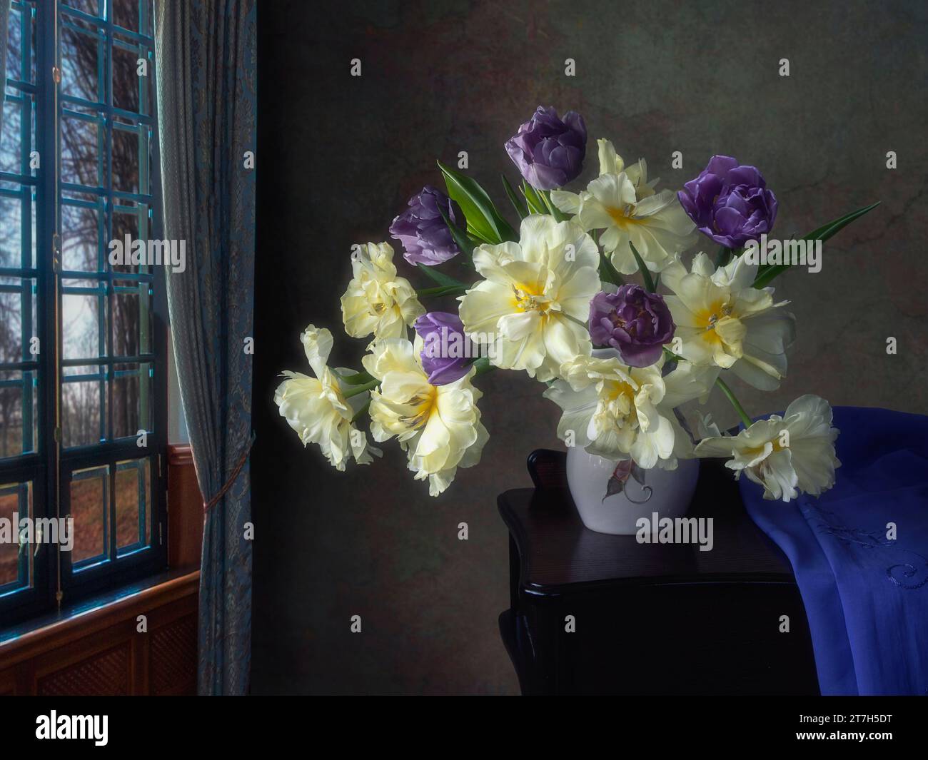 Still life with bouquet of flowers Stock Photo - Alamy